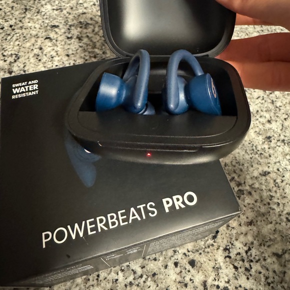 Power Beats Pro - Picture 3 of 5